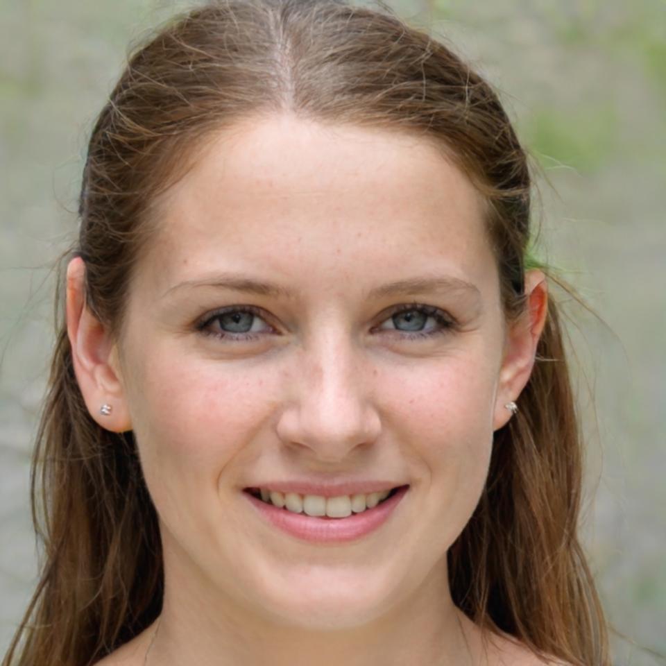 Portrait de Célestine Moreau, formatrice spécialisée en nail art